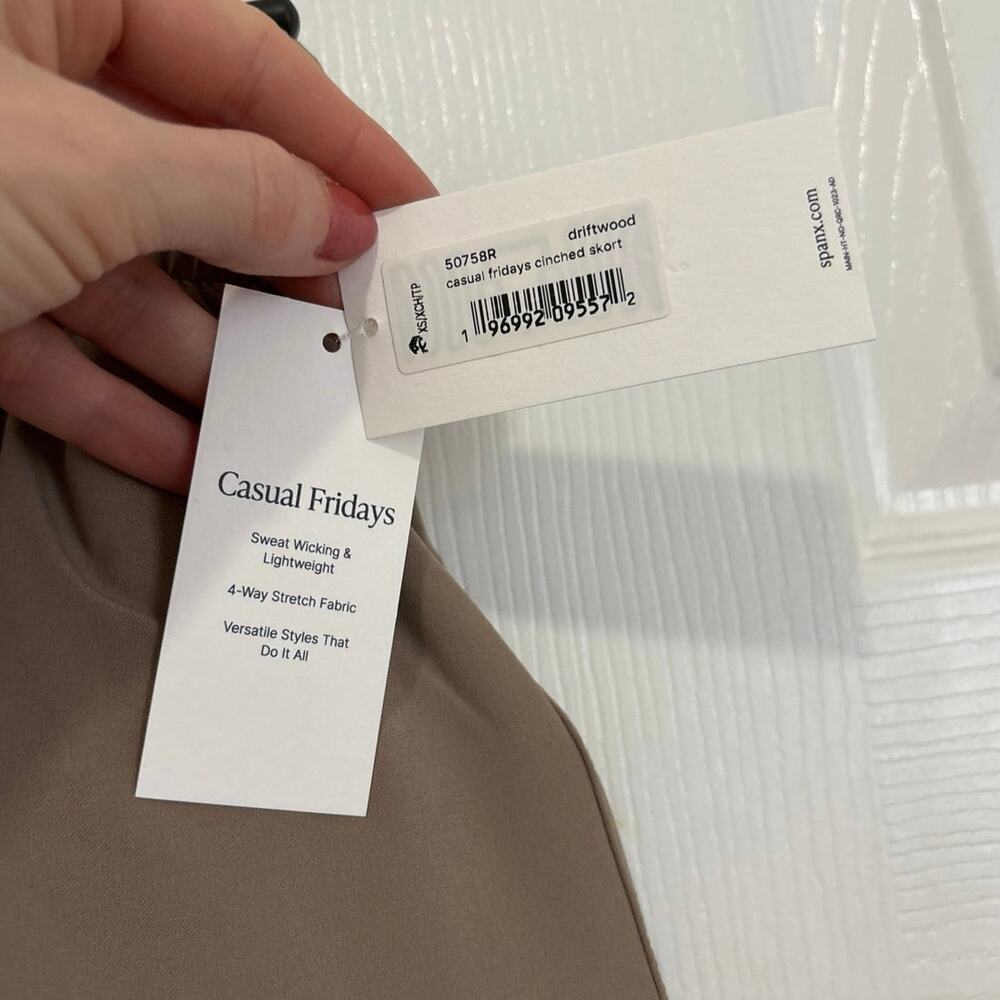 Spanx Casual Fridays Khaki Neutral Cinched Skort Size XS NWT - Picture 7 of 9